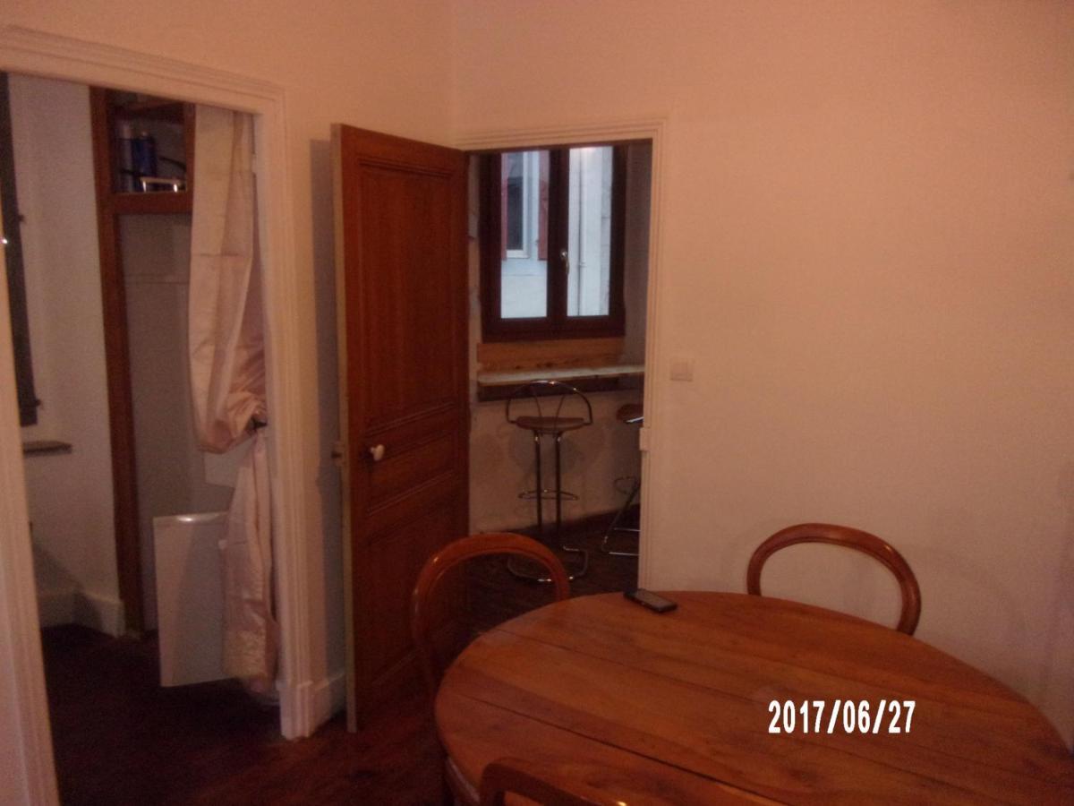 Logement Proche De Tout Saint-Laurent-de-Neste Екстериор снимка