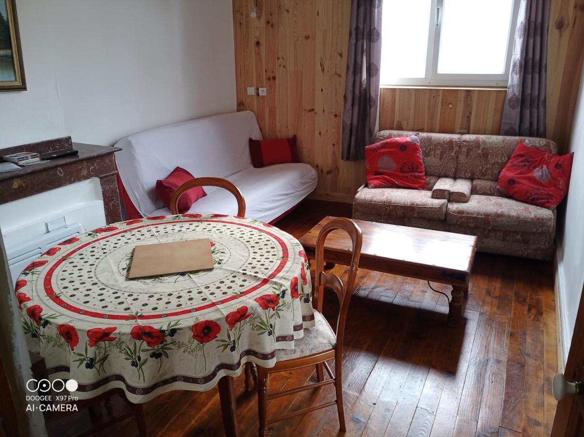 Logement Proche De Tout Saint-Laurent-de-Neste Екстериор снимка